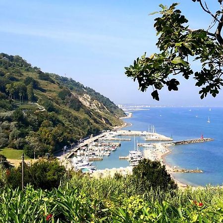 Residence Baia Vallugola Castel di Mezzo 外观 照片